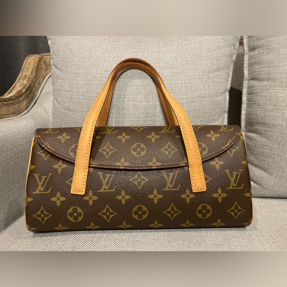 Louis Vuitton Pochette Clutch